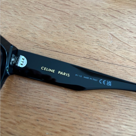 Flawless Like New Authentic Celine CL40197U Sunglasses - Picture 5 of 9